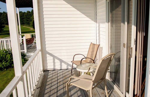 Poland Condo | Inviting Condos at Fairlawn with Breakfast and Family Perks