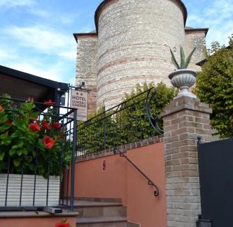 Sirolo Hotel | Discover Oceanfront Comfort at Conero Camere - 9.2/10 Rated