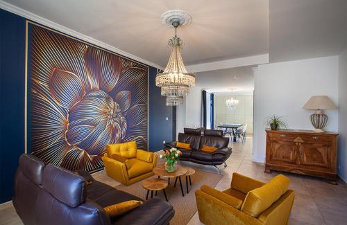 Brissac-Quince Bed & Breakfast | Discover Confidences Escale à Brissac with Hot Tub & Breakfast