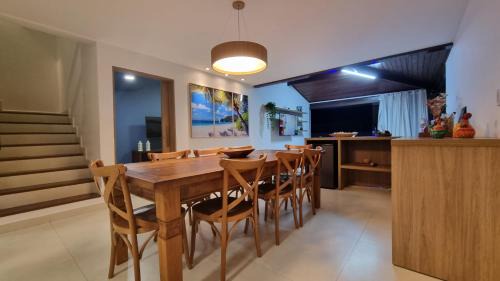 Itacimirim House | Relaxing Oceanfront Getaway: Confortável Casa de Praia