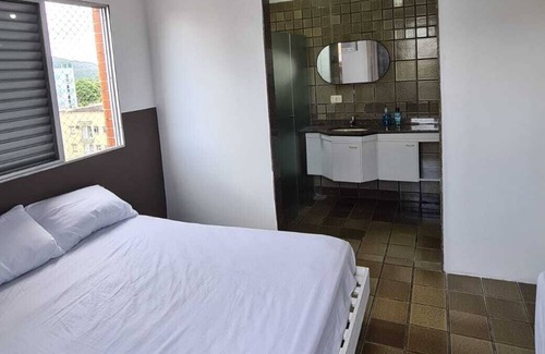 Parque Enseada Apartment | Inviting Rooftop Retreat with Private Pool for Your Stay
