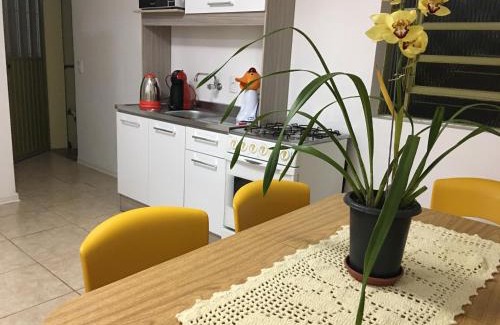 Vitoria House | Affordable Family Retreat at Confortável Residencia