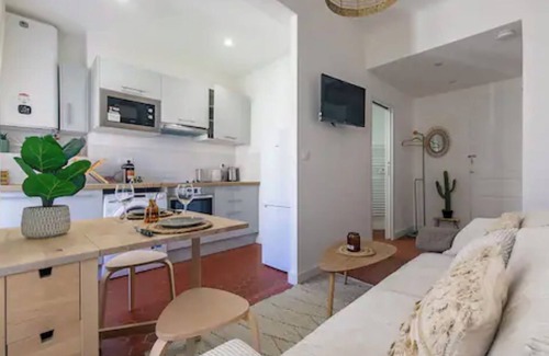 Belsunce Apartment | Discover Comfort & Serenity in the Heart of Marseille