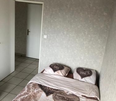 Vaulx-en-Velin Apartment | Cozy Retreat at Confort d’Ange: Child-Friendly Escape