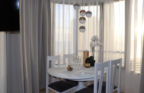 Benidorm Apartment | confort y estilo junto Al Mar