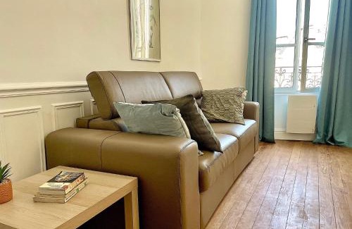 Dreux Apartment | Cozy 2-Room Retreat in the Heart of Dreux