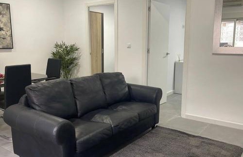 Elche Apartment | Cozy Townhouse in Elche - Pet and Child Friendly Stay