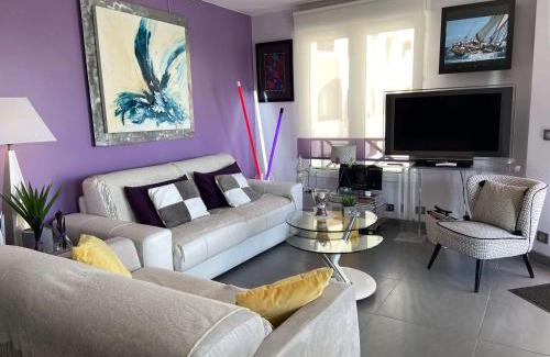 Frejus Port Apartment | Charming 2-Room Apartment with Terrace & Port Views