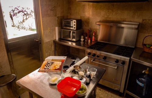 Ricardo Flores Magon House | Cozy Casa with Garden and Oceanfront Pool in Paso y Troncoso