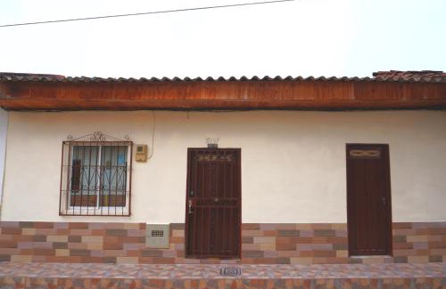 San Carlos House | Cozy Traditional House with Family and Pet-Friendly Amenities