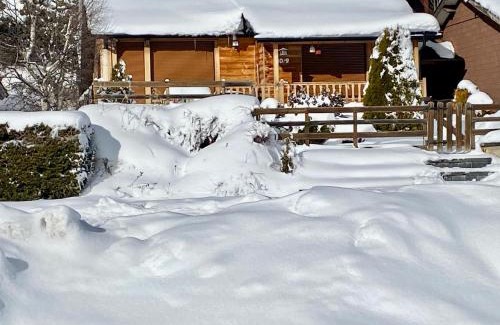 Pyrenees 2000 Ski Chalet | Cozy Chalet at the Foot of Pyrénées 2000 - Pool & Hot Tub
