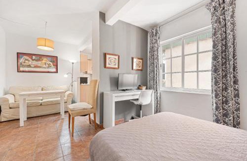 Pedregalejo Playa Apartment | Cozy Studio at Playa Los Baños del Carmen Awaits You