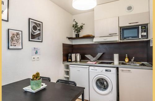 Annemasse Apartment | Child-Friendly Retreat: Confortable T2 in Annemasse