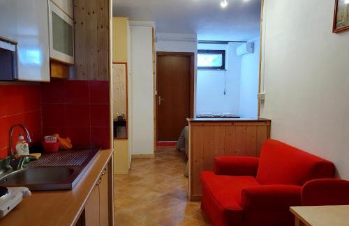 Lake Bracciano Apartment | Cozy Villa Studio with Pet-Friendly Amenities