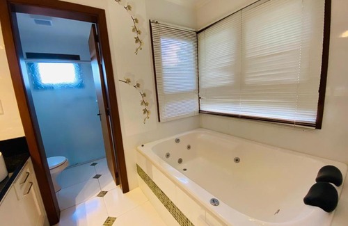 Vila Luiza House | Elegant Stay Near Canela Center with Pet-Friendly Amenities