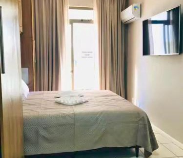 Centro Apartment | Conforto e Lazer - Apto 3 qts com ar e piscina, na Praia do Forte