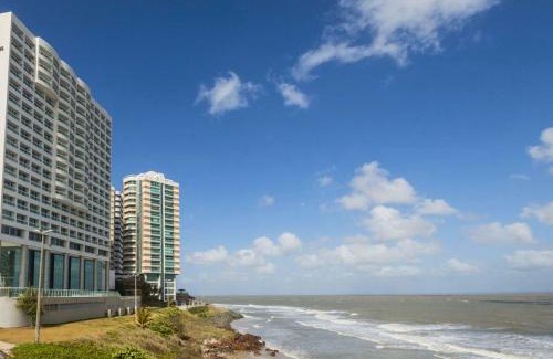 Ponta D'areia Apartment | Seaside Serenity: 4-Star Hotel with Ocean Views & Pool