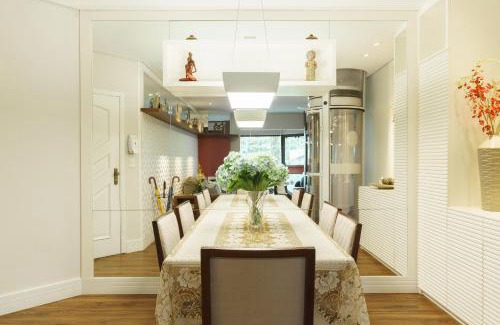 Campos do Jordao Apartment | Indulge at Conforto na Serra: 4-Star, Family-Friendly Retreat