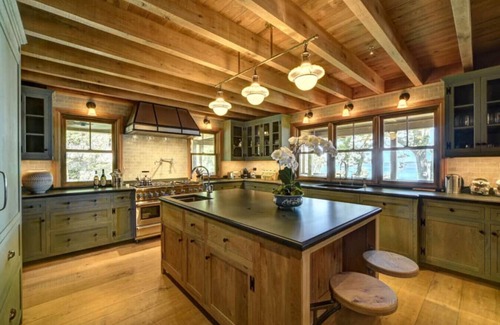 Coecles Harbor House | Relax at Congdon's Point with Pool and Spa Amenities