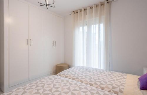 Cervantes Apartment | Oceanfront Congresos Granada Apartment - Rated 9.3/10!