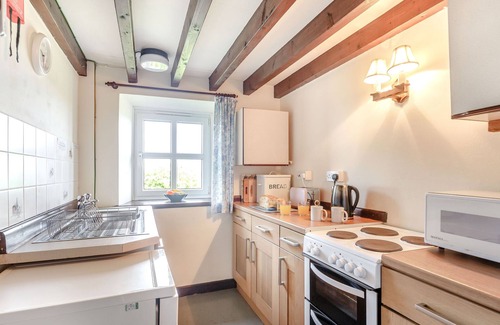 Mynytho Cottage | Pet-Friendly Conion Ganol: A Unique Cottage Retreat