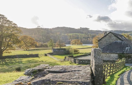 Near Sawrey House | Pet-Friendly Retreat at Coniston with Family Amenities