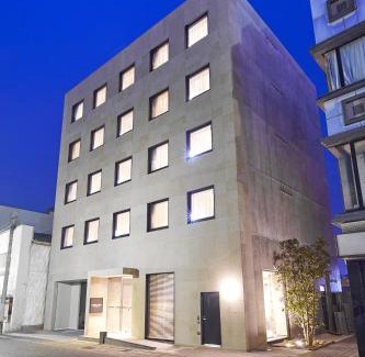 Goto Hotel | Budget-Friendly Conne Hotel with Hot Tub & Family Amenities