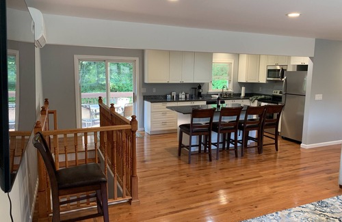 Danbury House | Experience Cul Du Sac Serenity: 10/10 Rated Getaway
