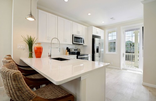 Little Torch Key House | Spacious 2 Bed Townhomes with Hot Tub & Pool - Sleeps 12