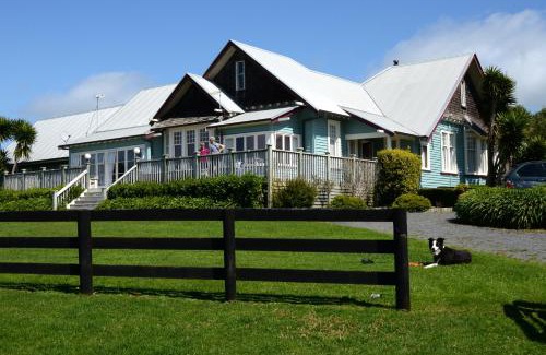Pollok Bed & Breakfast | Pet-Friendly Connemara Country Lodge with Top-Rated Amenities
