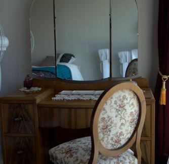Pollok Bed & Breakfast | Pet-Friendly Connemara Country Lodge with Top-Rated Amenities