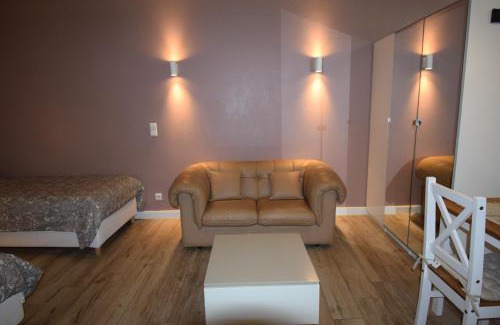 Boxberg Apartment | Comfortable Stay at Connie's Apartments with Breakfast & Accessibility