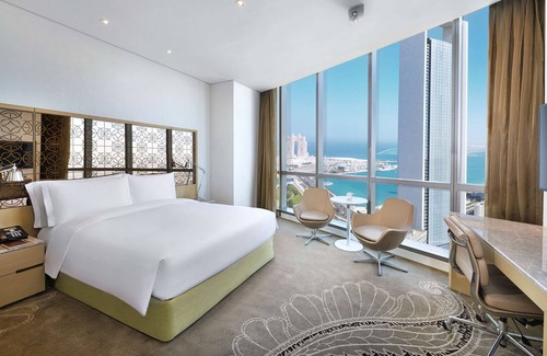Abu Dhabi Resort | Experience Luxury at Conrad Abu Dhabi Etihad Towers