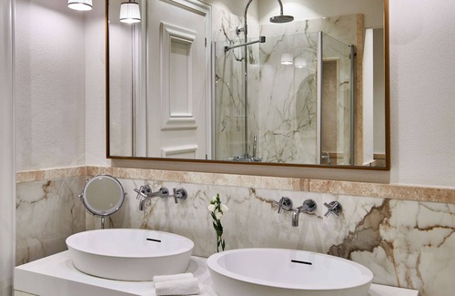 Chia Hotel | Elegant Conrad Chia Laguna Sardinia with Spa & Pool Access