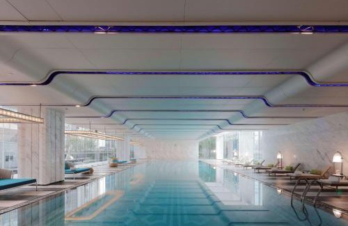 Zhujiang New Town Hotel | Indulge in Relaxation at Conrad Guangzhou - Oceanfront Bliss