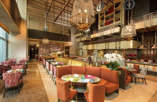 Zhujiang New Town Hotel | Indulge in Relaxation at Conrad Guangzhou - Oceanfront Bliss