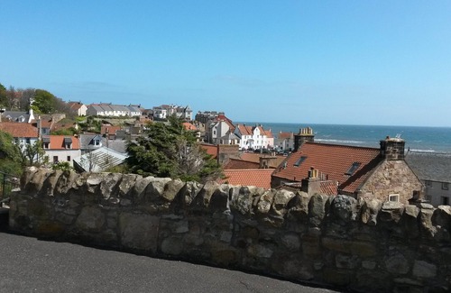 Pittenweem Cottage | Relaxing Oceanfront Cottage in Conservation Area with Spa