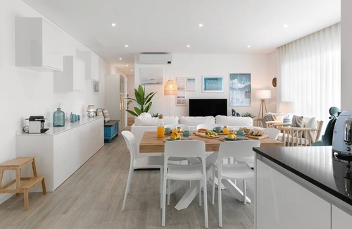 Peniche Apartment | Exceptional Consolação & Supertubos Beach House II Escape