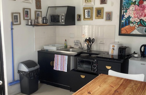 Constantia Cottage | Relaxing Family Retreat at Constantia Lazy River Studio