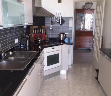 Fabron Apartment | Oceanfront Retreat at Constellations de Fabron - Rated 9.2