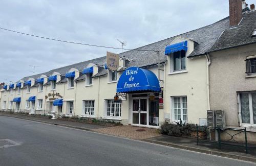Contres Hotel | Pet-Friendly Hotel de France: Comfort Near Beauval-Cheverny