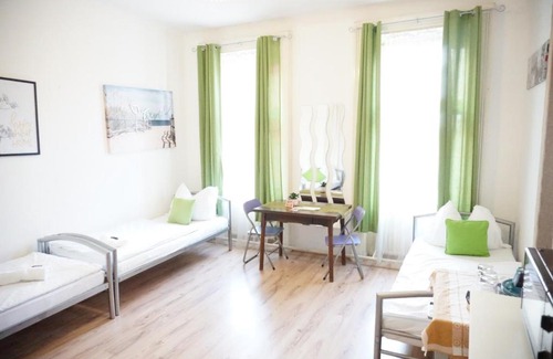 Wahring House | Seamless Check-In at Room4You Währing - Rated 9/10