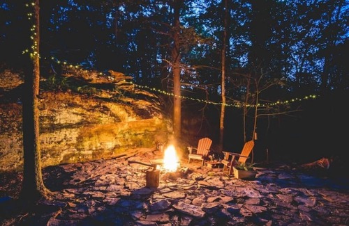 Saugerties Cabin | Unique Container Cabin Retreat in the Catskills