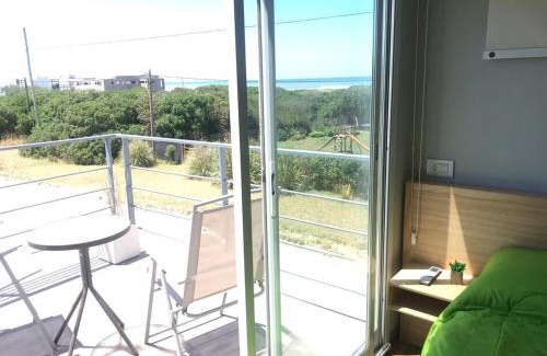 Quequen Hotel | Oceanfront Bliss at Container Cubo Hotel with Breakfast
