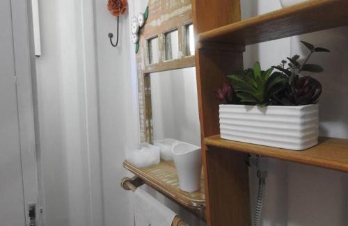 Santa Rita de Ouro Preto House | Pet-Friendly Getaway in Ouro Preto: Kayak and Bike Adventures
