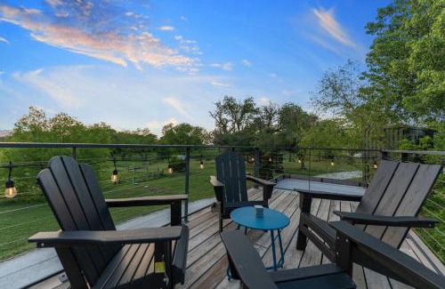 Waco House | Discover The Pecan Grove Container Home Near Magnolia