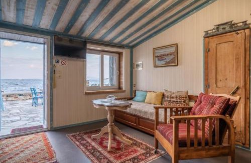 Lesvos Apartment | Oceanfront Getaway: Family-Friendly with Breathtaking Views