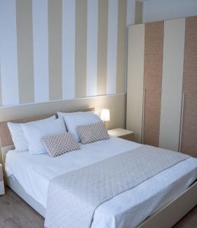 Arcore Bed & Breakfast | Cozy Conte Durini Apartments & Rooms: Pet Friendly Retreat
