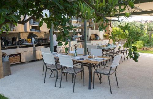 Kontomari Villa | Experience Conte Marino Villas: Oceanfront Bliss & 9.7 Rating