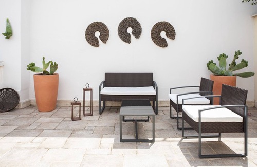 Conversano Apartment | Guest Rated 10/10: Conte Orsini Apartment with Kitchen